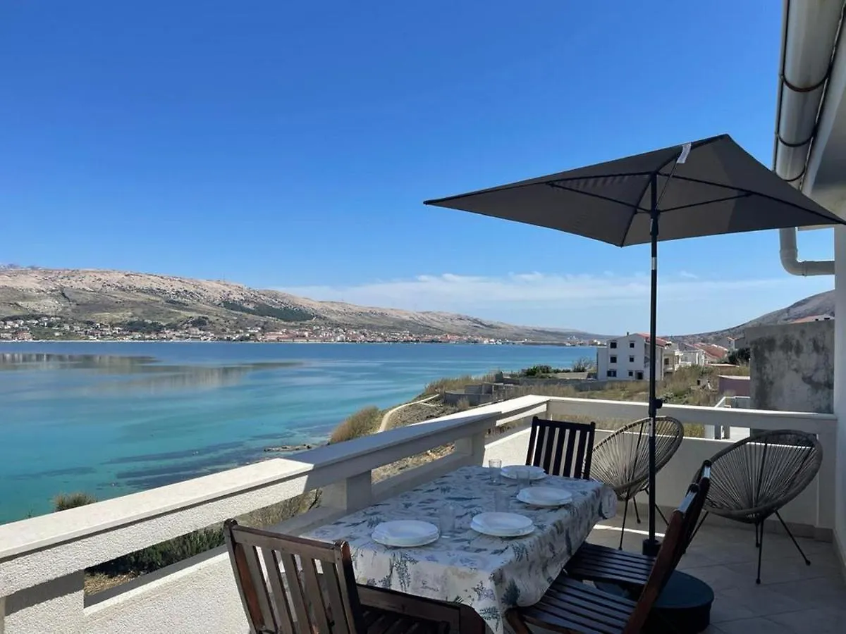 Apartment E&M Pag Town