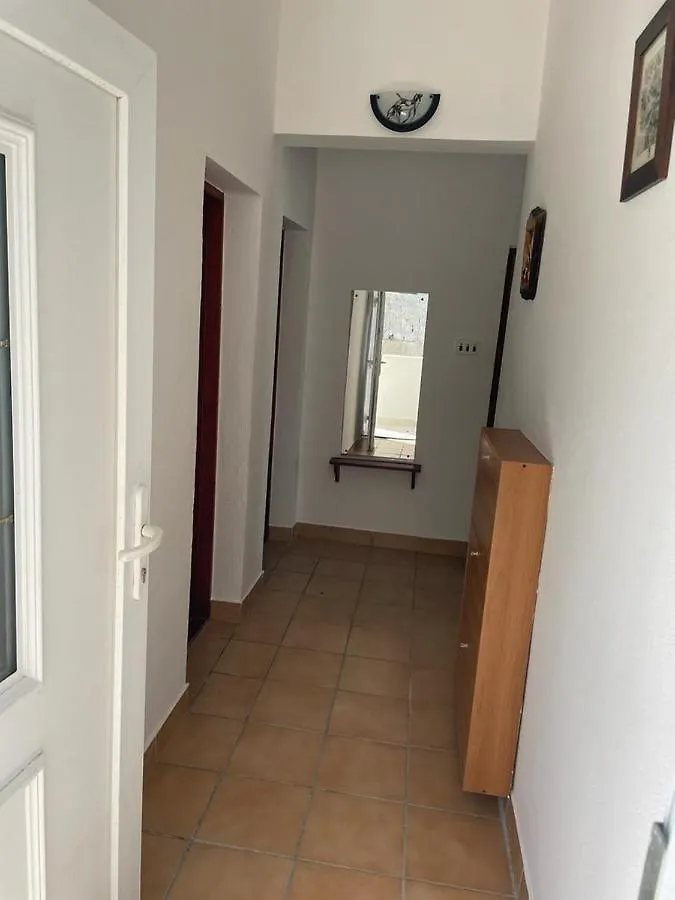 Apartment E&M Pag Town