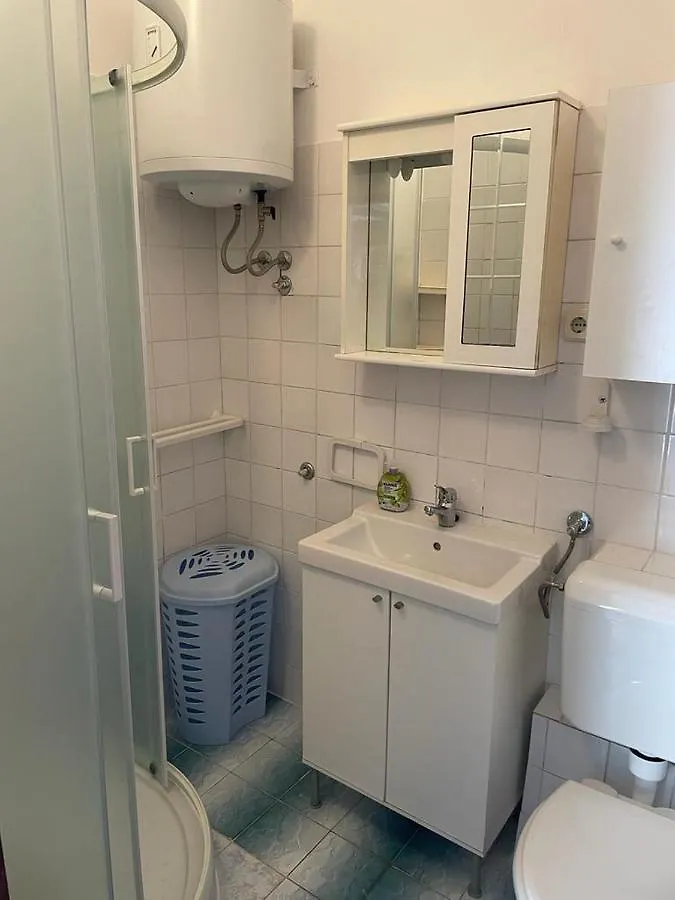 Apartment E&M 파그